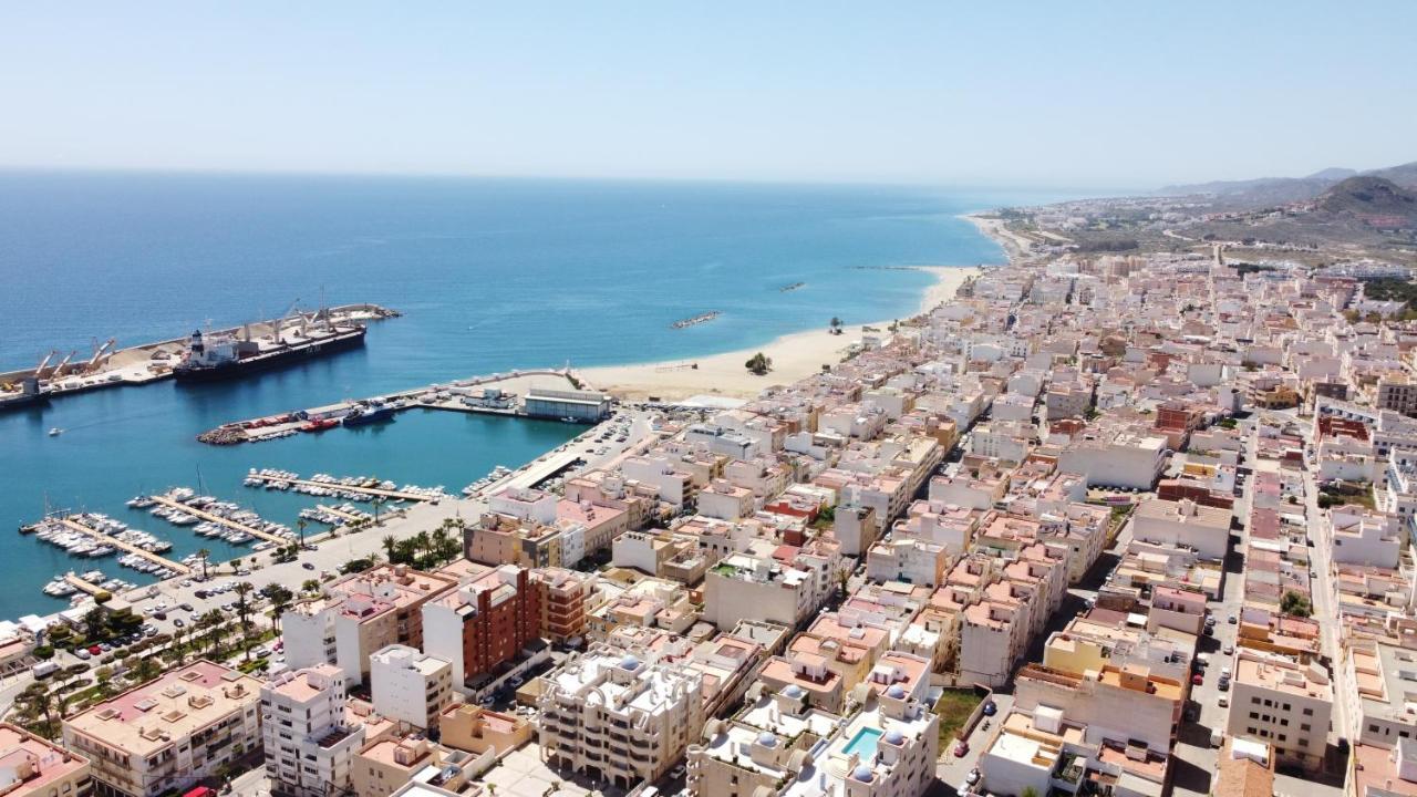 Apartamento Atico Pinar de Garrucha con vistas al mar-Gran Terraza Exterior foto