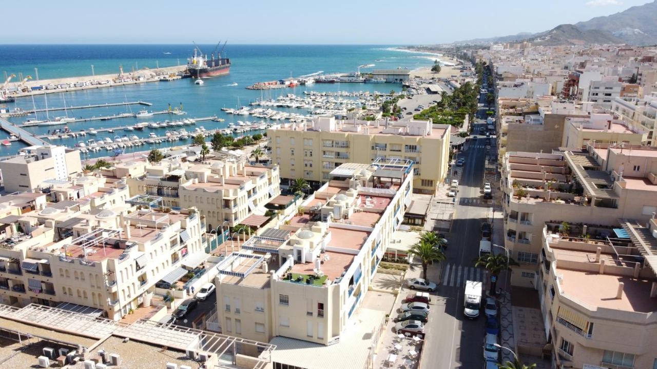 Apartamento Atico Pinar de Garrucha con vistas al mar-Gran Terraza Exterior foto